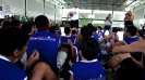 Not only does Greivis Vasquez provide a group of young Venezuelans with tips on basketball, he encourages them to put energy into academics.