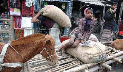 Market scene in Kurigram, North Bengal