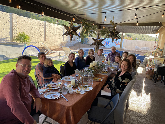 tabea and host family on thanksgiving