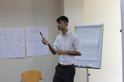 Firuz Yogbekov teaching a class