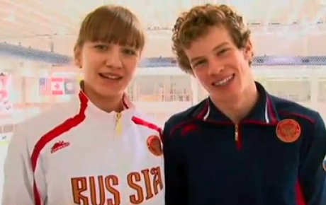 Photo of two ice hockey participants