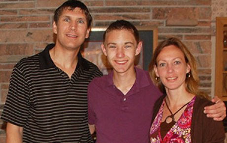 NSLI-Y Participant Grant J. with his parents.