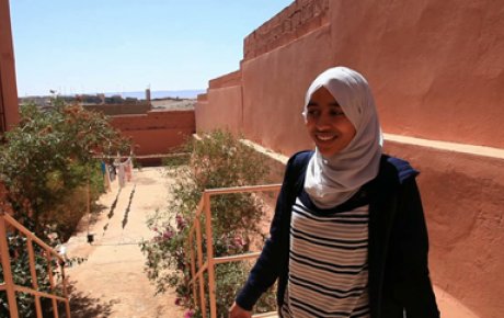 Khadija Bencekri, 2012 TechGirl Morocco alumna, teaches HTML to young girls in her home community in Zagora.