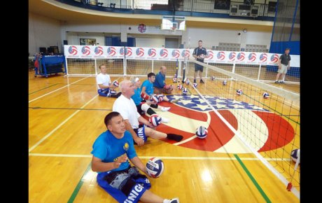 The Kazakh group practice drills at the University of Central Oklahoma.