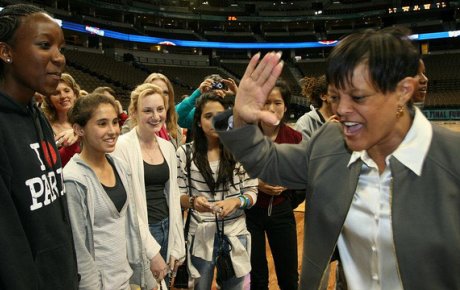 Basketball visitors had a chance to meet NCAA coaches after Final Four victories on the court