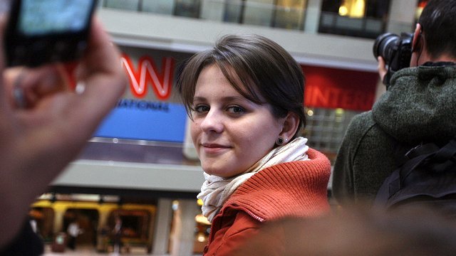 Edward R. Murrow participant, Viktoriya Piriyeva of Azerbaijan, in front of CNN International